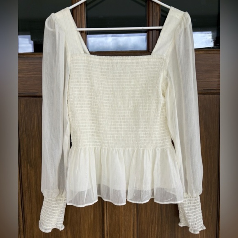 NWOT Women's Nine West‎ Daisy Dew Smocked Sheer Sleeve Ivory Blouse Size Medium